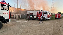 В Екатеринбурге локализовали пожар в ангаре