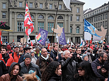 В Берне протестующие призвали ввести санкции против США