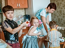 Возраст появления кариеса у детей назвали врачи в Новосибирске