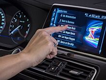 На приборке нового e-Golf нашли матерное послание американцам