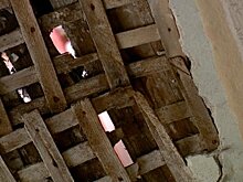 В квартире на улице Калинина обрушился потолок