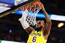 Лидер «Лос-Анджелес Лейкерс» Леброн Джеймс установил ещё один рекорд НБА, Карим Абдул-Джаббар, Винс Картер