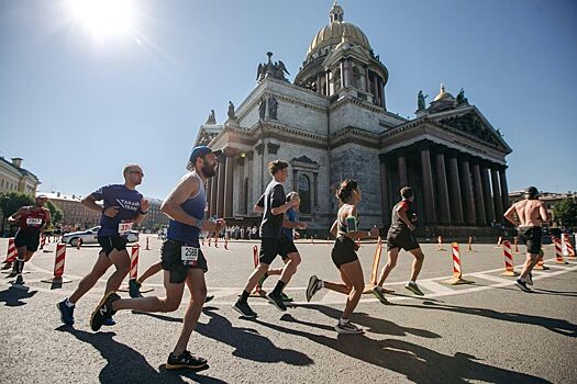 На петербургском марафоне "Белые ночи" ожидают участие 20 тыс. человек из разных стран
