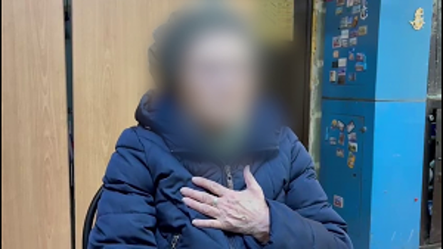 В Пензе полицейские спасли пенсионерку, которая хотела отправить мошенникам деньги в ботинках