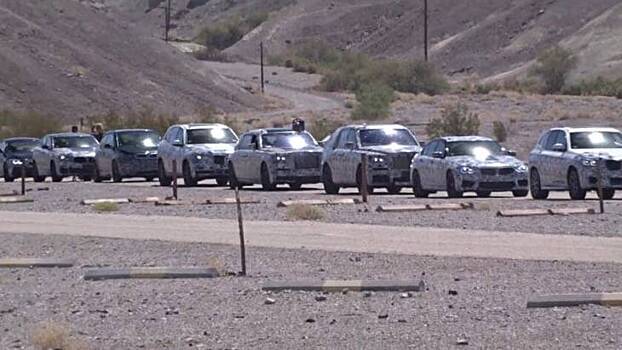 Внедорожник Rolls-Royce Cullinan испытывают в Долине Смерти