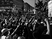 Митингующие провели ночь у парламента Грузии