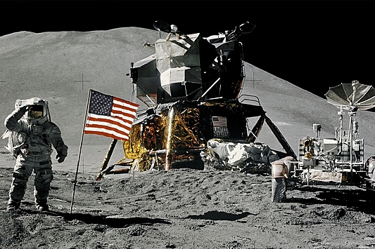 В США восстановили засвеченные снимки миссии "Аполлон-15"
