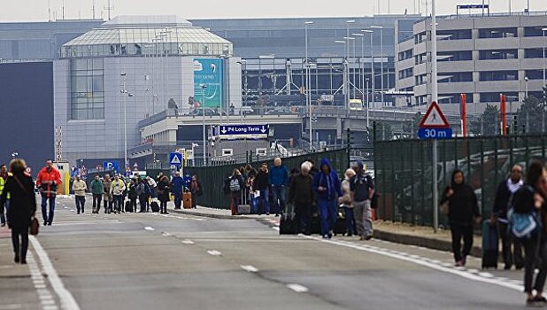 В аэропорту Брюсселя нашли автомат Калашникова