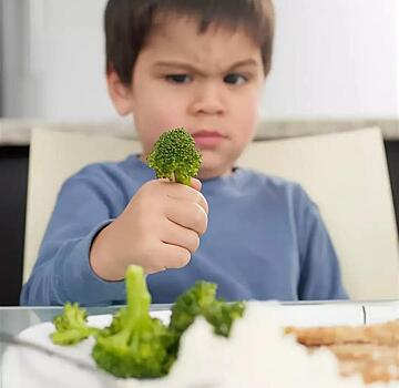 Учёные выяснили, почему дети не любят есть брокколи