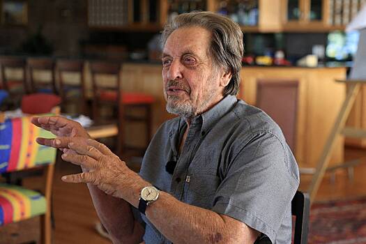 Отец Илона Маска посоветует ему посетить Казань