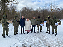 Замгубернатора Курской области Сергей Стародубцев передал бойцам партию помощи