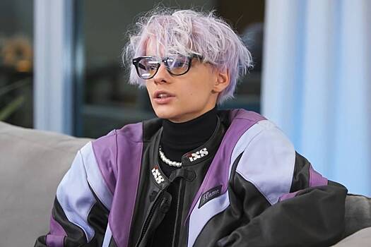 Известный российский блогер рассказал о серьезных проблемах со зрением