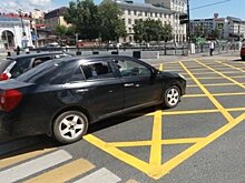 Зачем на сложных перекрестках Казани массово наносят "вафельную" разметку?