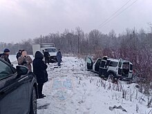 Спасателям пришлось разрезать автомобиль для эвакуации детей после ДТП
