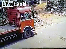 Видео: Водитель использовал камни вместо ручника