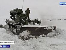 Разгул стихии: со снежными заносами на юге России воюет армия