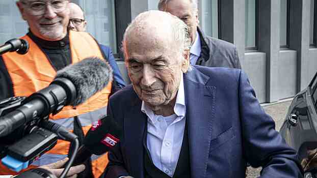 Экс-президент ФИФА и экс-президент УЕФА оправданы по делу о мошенничестве