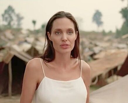 Анджелина Джоли представила свою первую режиссерскую работу после развода