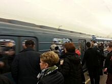 В Новосибирском метро человек упал на рельсы