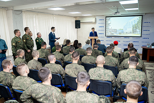 Курские студенты встретились с генерал-майором Апти Алаудиновым и режиссером Михаилом Матросовым
