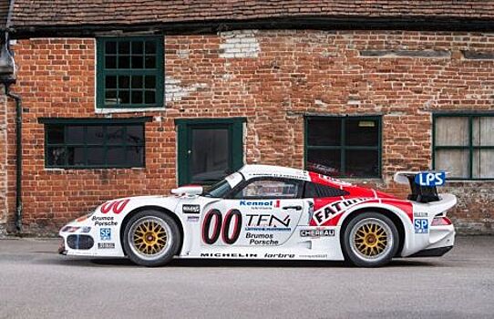 Приобщённый к дорогам общего пользования Porsche 993 GT1 ищет нового хозяина