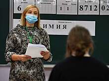 Собянин предложил отменить ношение масок для учителей