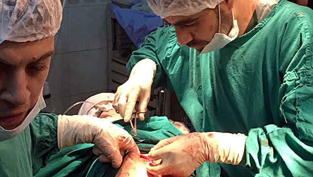 Директор НИИ предложил принять на бесплатное обучение медиков из Сирии