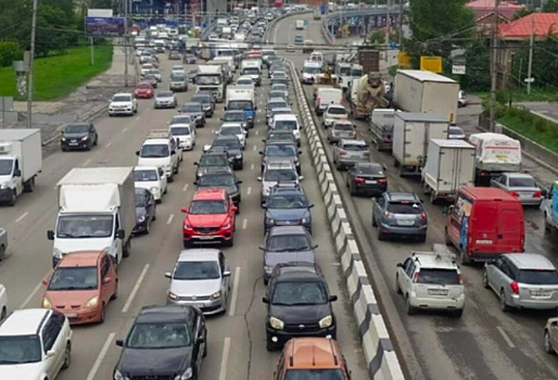 Транспортный коллапс с 7-балльными пробками сковал Новосибирск