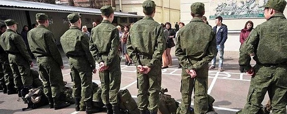 В Крыму 300 призывников пытались уклониться от службы в армии