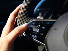 Volkswagen вернет физические кнопки на руле