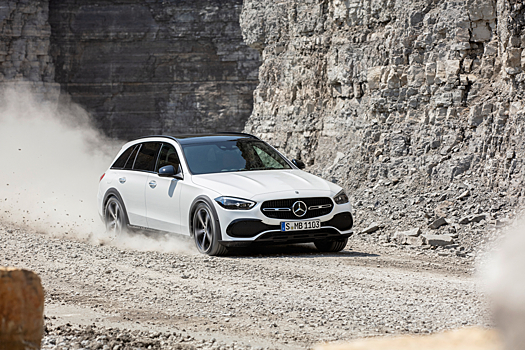 У Mercedes-Benz C-Class появилась версия для плохих дорог