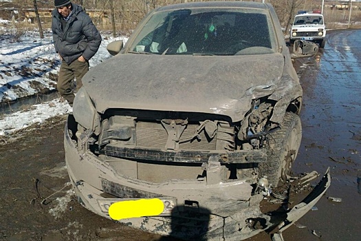 В столкновении Granta и Nissan под Уфой пострадал подросток