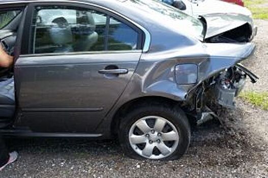 В Красноярске на правом берегу водитель «Тойоты» столкнулся с 5-ю машинами