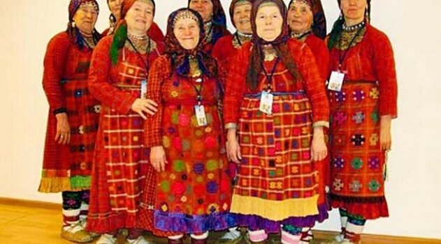 «Бурановские бабушки» спели Jingle Bells на удмуртском языке