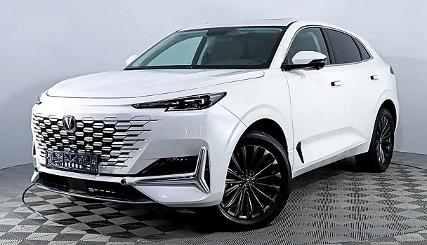 Кроссовер Changan Uni-K подорожал на 120 тысяч рублей
