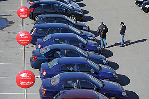 Минэкономразвития зафиксировало скачок цен на легковушки