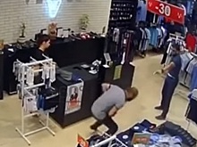 Дагестанские охранники напугали сотрудников магазина жутким розыгрышем