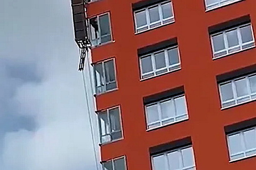 В российском городе строители погибли после падения с многоэтажки