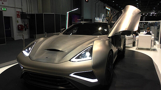 Первый в мире суперкар из титана показали на автосалоне Dubai Motor Show