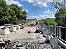 В Черемисиновском районе Курской области ремонтируют мост через реку Косоржа