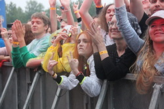 Семичасовой музыкальный фестиваль в Екатеринбурге собрал 12,5 тыс. зрителей