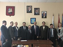 Вячеслав Лысаков обсудил вопросы реновации, капремонта и благоустройства с жителями Филевского парка