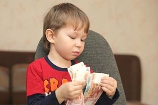 Детские игры в деньги. Как объяснить ребёнку, что хлеб важнее пирожного?