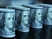 Доллар или банковский вклад: эксперт сказал, как сберечь деньги