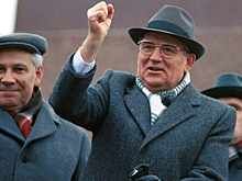 Как Горбачев получил прозвище «Мишка-пакет»