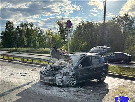 В Самаре в ДТП с тремя авто загорелась одна из машин