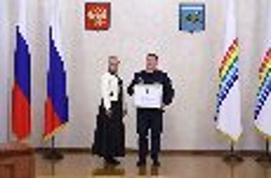 Врио губернатора Еврейской автономной области вручила награды организаторам и участникам праздничных мероприятий ко Дню Победы