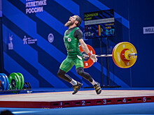 Гаджибеков завоевал золото на чемпионате России по тяжелой атлетике