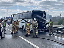 В КБР на трассе "Кавказ" загорелся рейсовый автобус