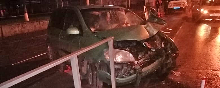18-летний пассажир иномарки погиб в центре Новосибирска